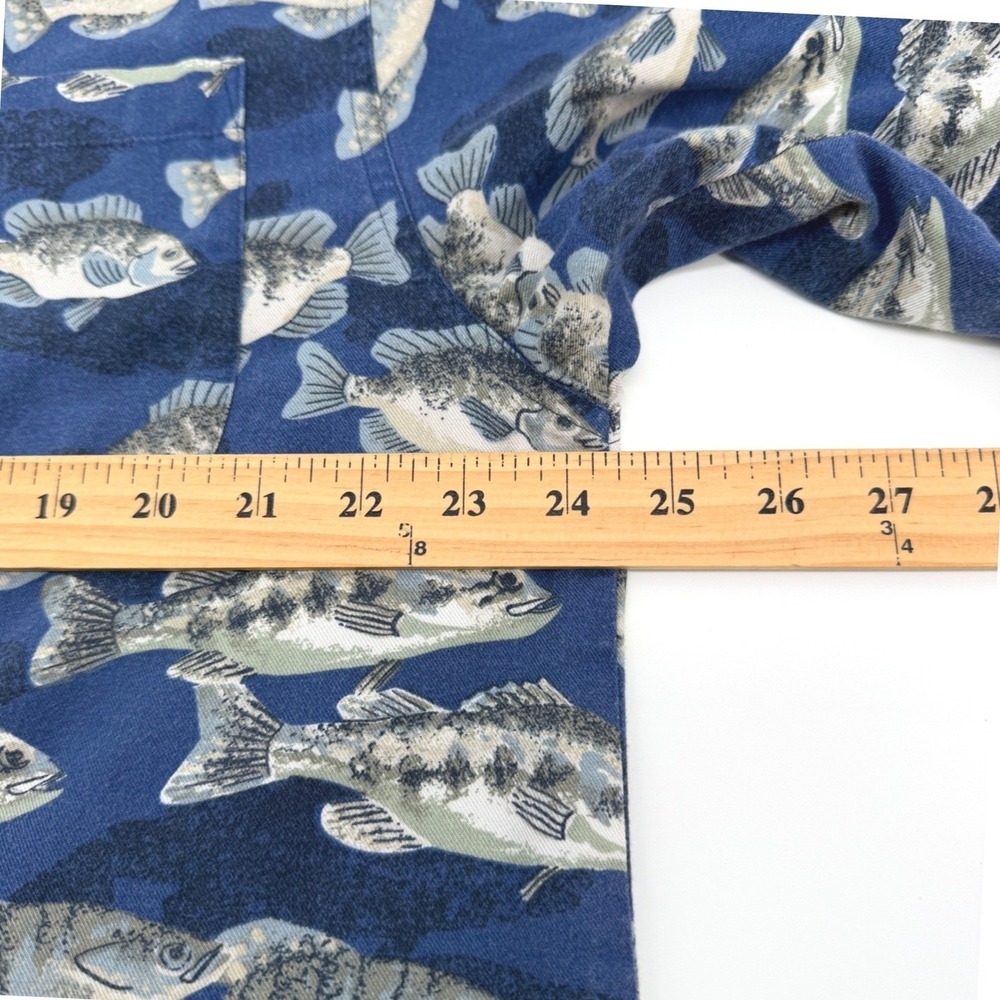 Columbia Shirt Mens Medium Blue Fish Print Short Sleeve Fishing Outdoors *Wear - Picture 9 of 11